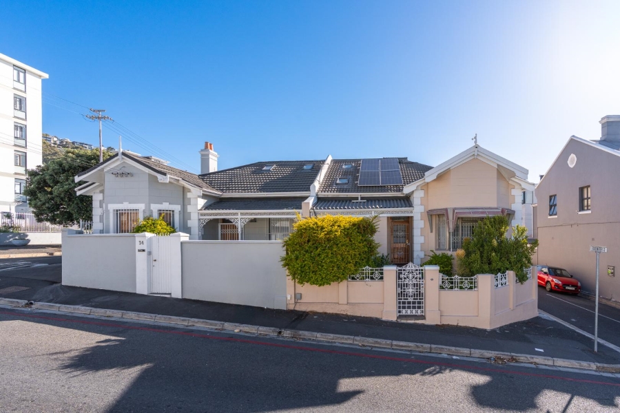 4 Bedroom Property for Sale in Bantry Bay Western Cape